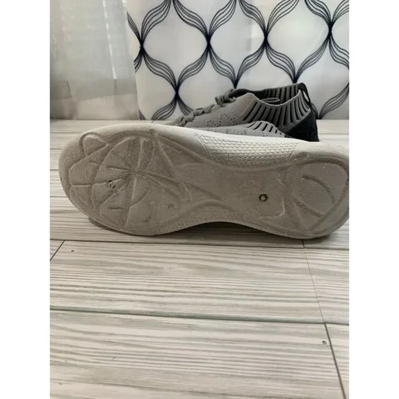 Danskin Women's Success Lace-up Sneaker - Picture 8 of 12